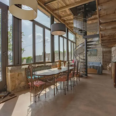 Dom wakacyjny Demeure Atypique - Ancienne Loge *