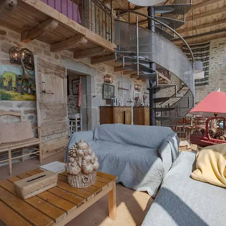 Dom wakacyjny Demeure Atypique - Ancienne Loge Saint-Gérons